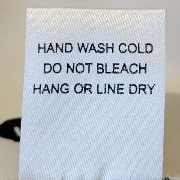 Chloe K Cream Horse Patterned V-neck With Tie Sleeveless Blouse Size S - Picture 8 of 8